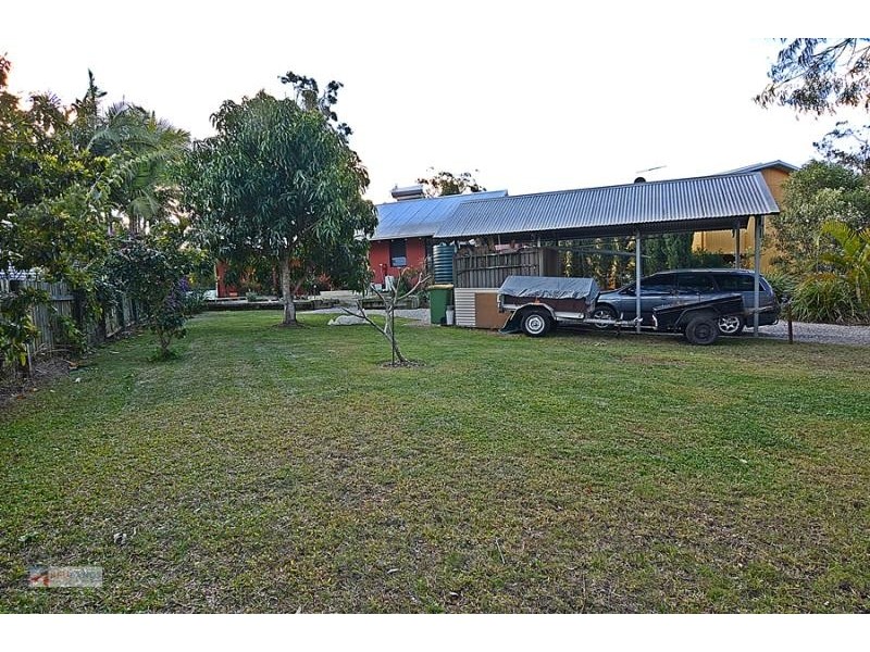 5 Wake Street, Macleay Island QLD 4184