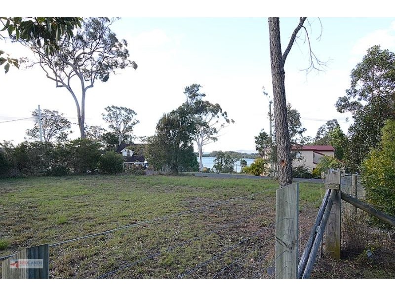 5 Wake Street, Macleay Island QLD 4184