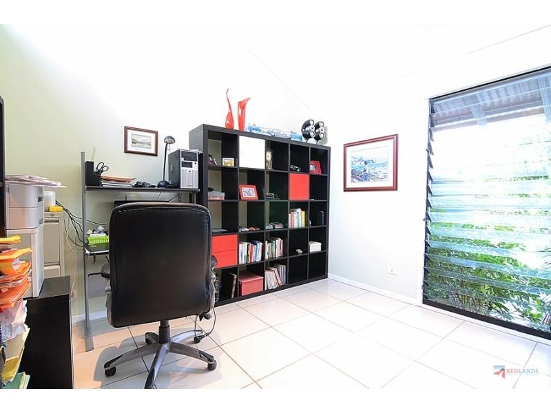 5 Wake Street, Macleay Island QLD 4184