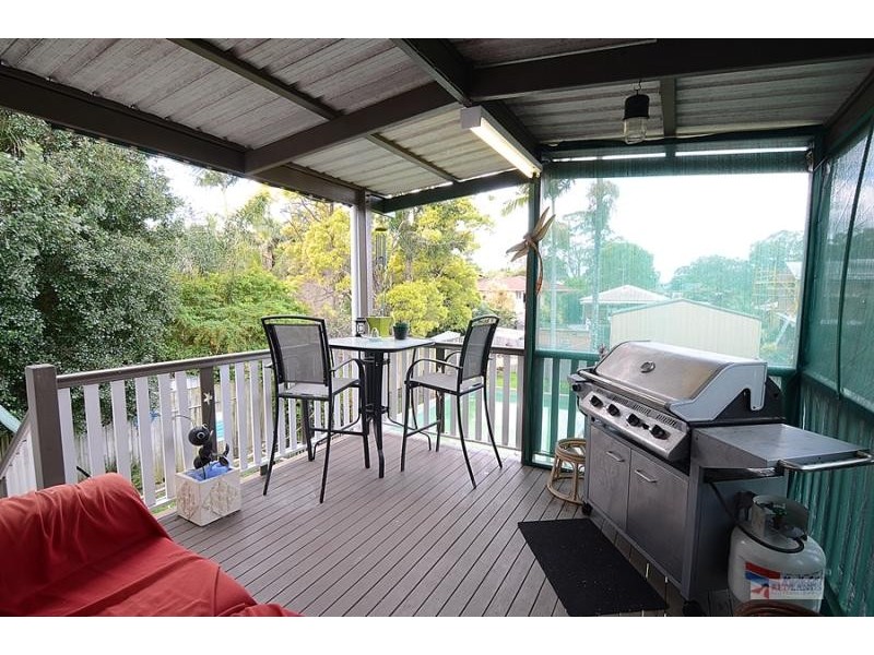 28 Serpentine Crk Road, Redland Bay QLD 4165