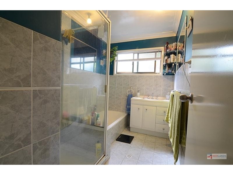 28 Serpentine Crk Road, Redland Bay QLD 4165