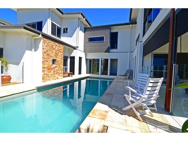 20 HIGHLAND Street, Redland Bay QLD 4165