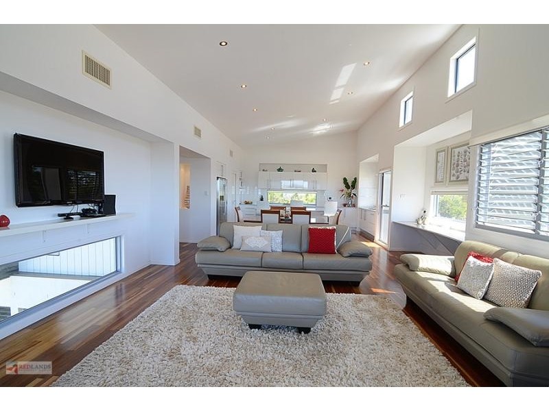 20 HIGHLAND Street, Redland Bay QLD 4165