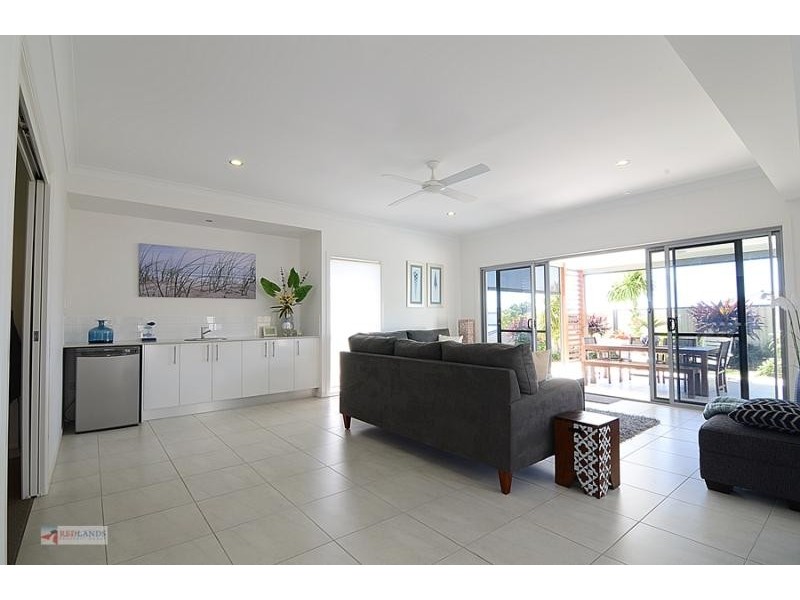 20 HIGHLAND Street, Redland Bay QLD 4165