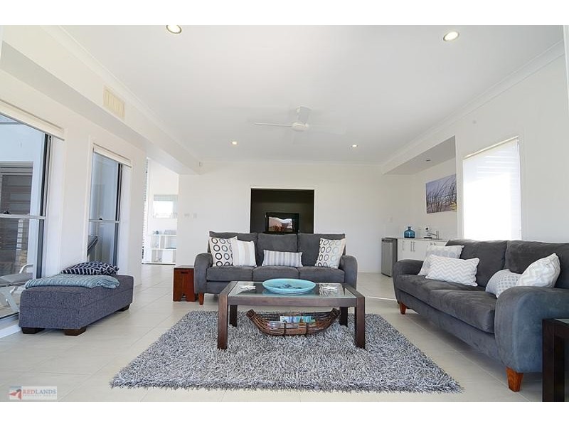 20 HIGHLAND Street, Redland Bay QLD 4165