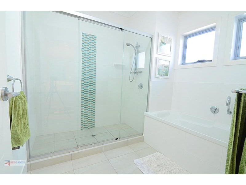 20 HIGHLAND Street, Redland Bay QLD 4165