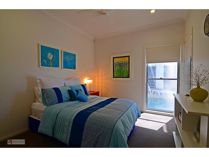 20 HIGHLAND Street, Redland Bay QLD 4165