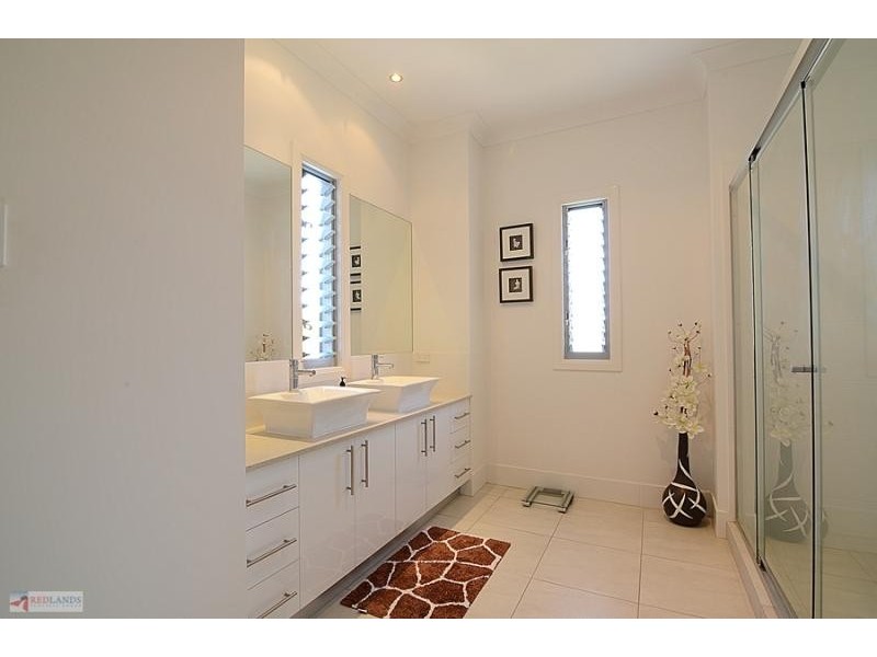 20 HIGHLAND Street, Redland Bay QLD 4165