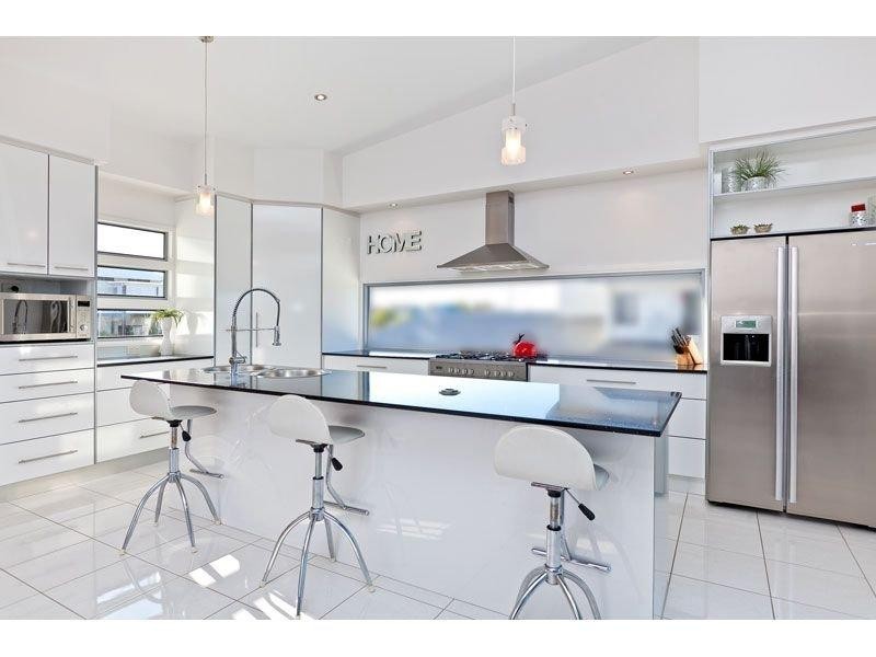 67 SPINNAKER Circuit, Redland Bay QLD 4165
