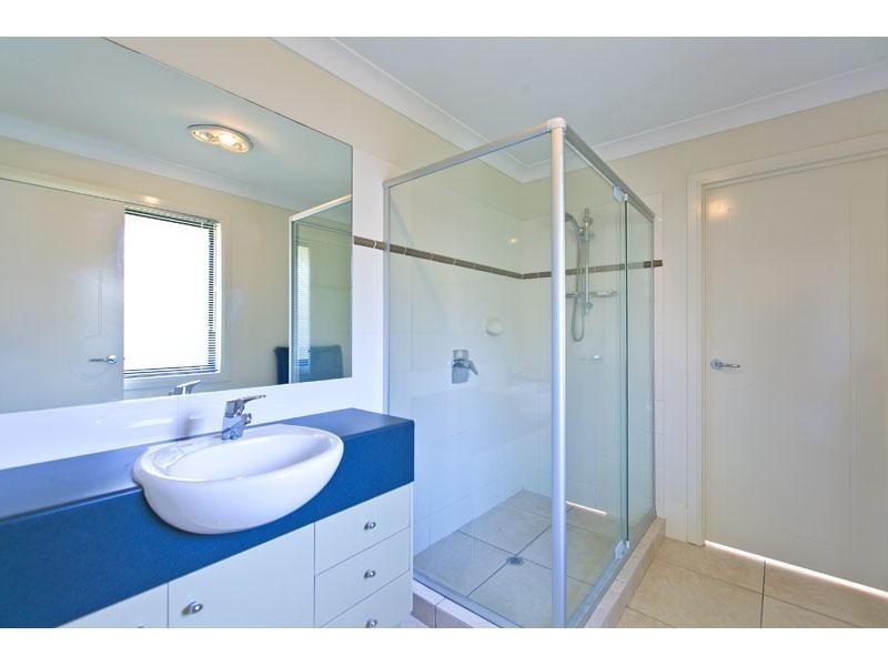 21 PARKLINK Drive, Redland Bay QLD 4165