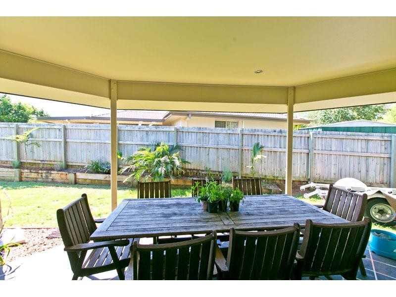 21 PARKLINK Drive, Redland Bay QLD 4165