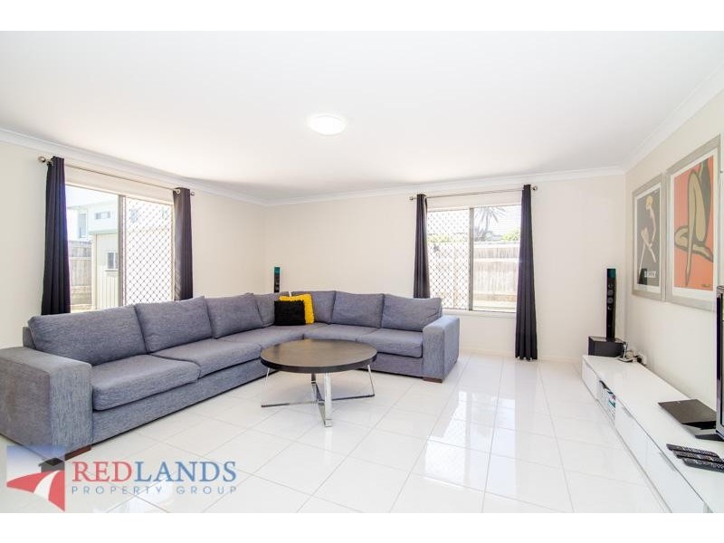 16 Magnetic  Place, Redland Bay QLD 4165