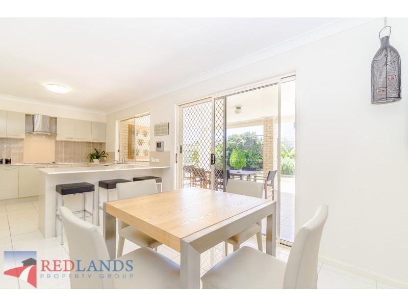 16 Magnetic  Place, Redland Bay QLD 4165