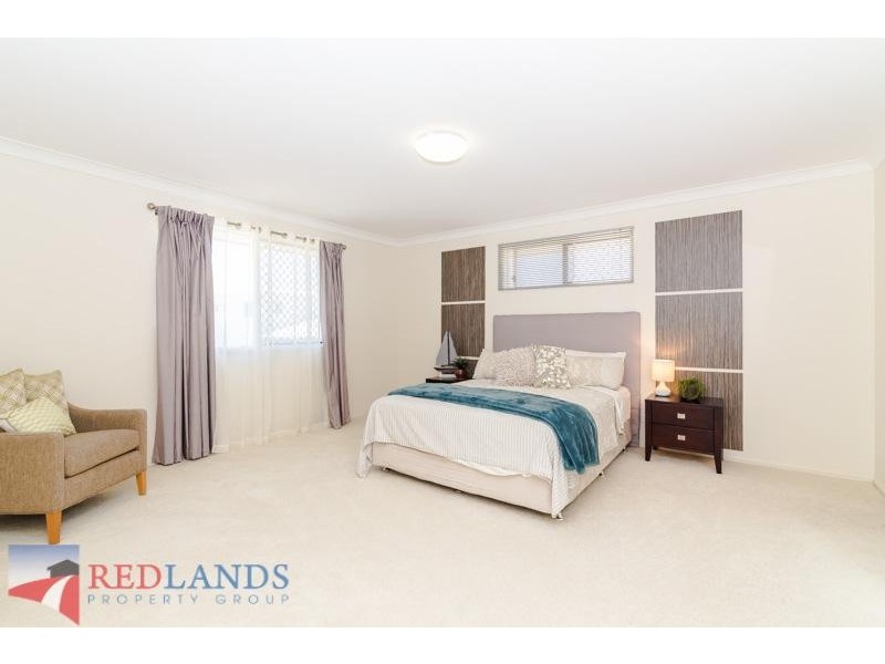 16 Magnetic  Place, Redland Bay QLD 4165