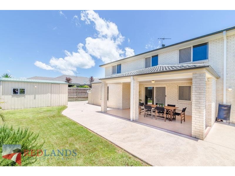 16 Magnetic  Place, Redland Bay QLD 4165