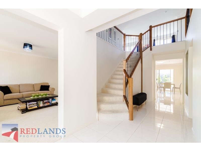 16 Magnetic  Place, Redland Bay QLD 4165