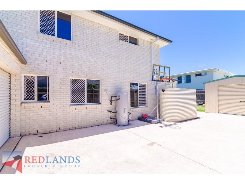 16 Magnetic  Place, Redland Bay QLD 4165