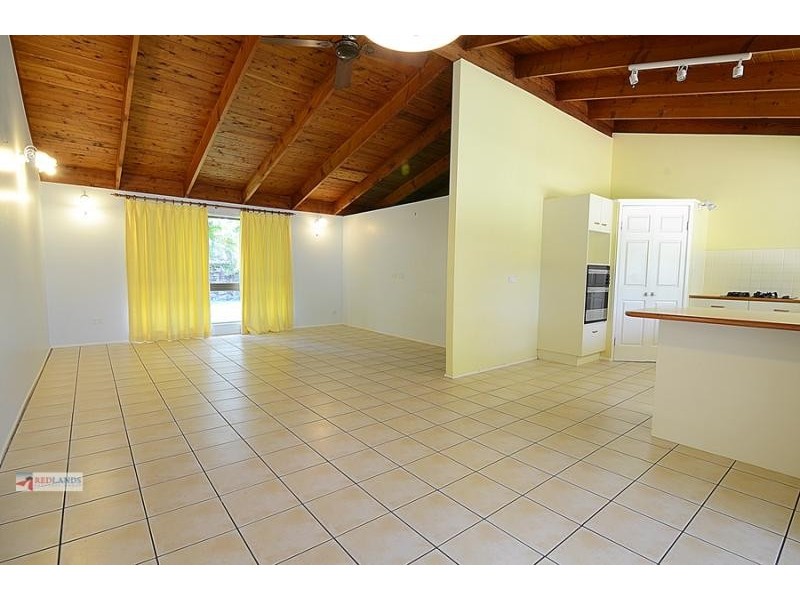 116 HENDERSON Road, Sheldon QLD 4157