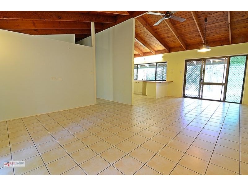 116 HENDERSON Road, Sheldon QLD 4157