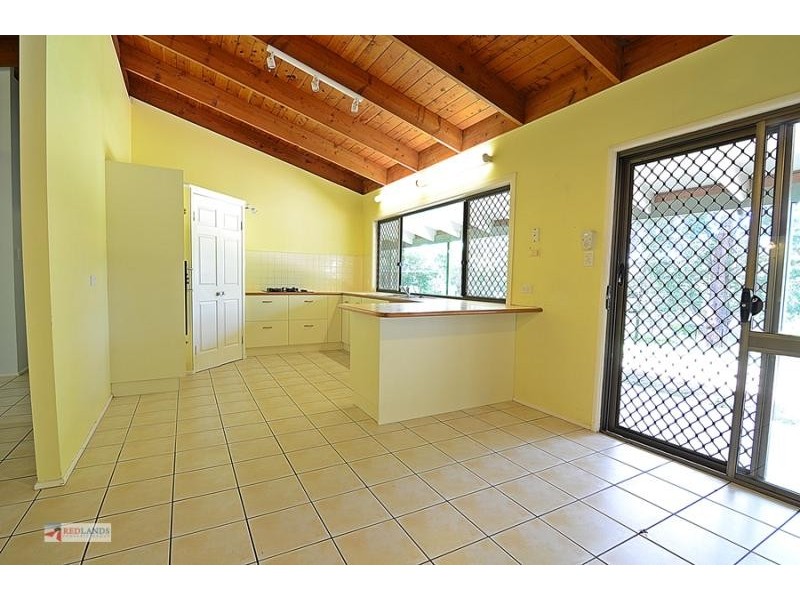 116 HENDERSON Road, Sheldon QLD 4157