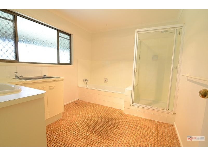 116 HENDERSON Road, Sheldon QLD 4157