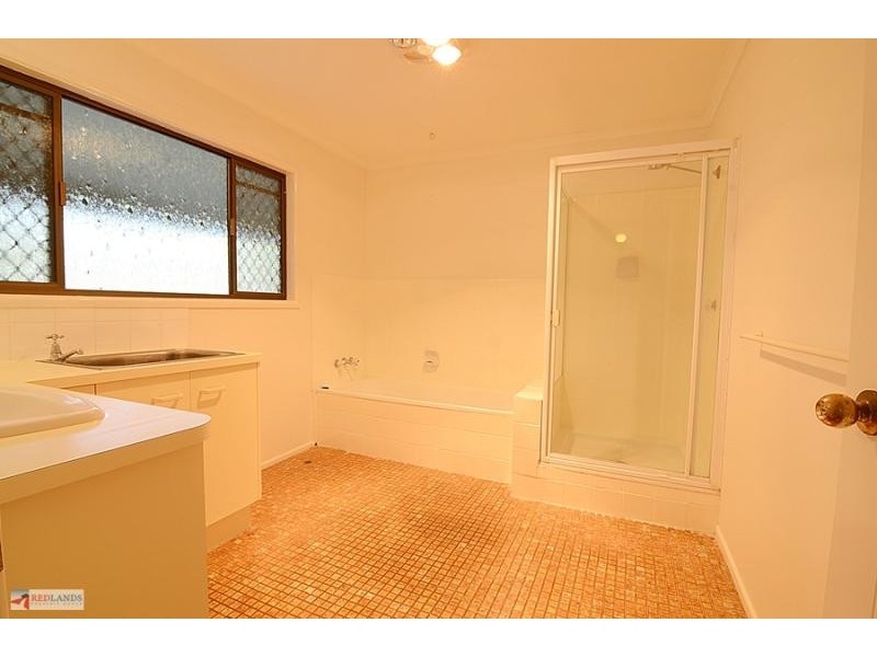 116 HENDERSON Road, Sheldon QLD 4157