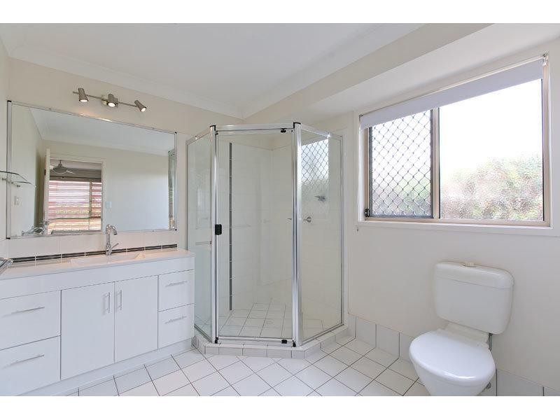 9 MORETON Road, Thornlands QLD 4164