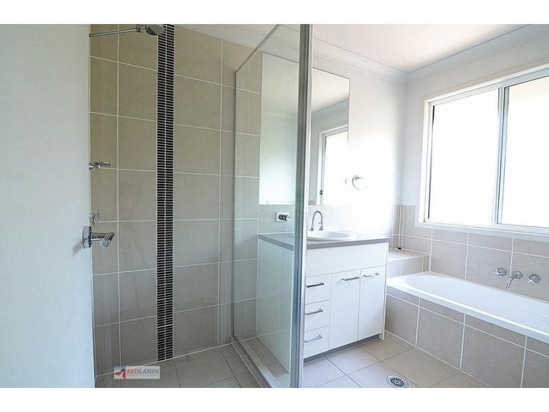 1 AQUA Crescent, Redland Bay QLD 4165