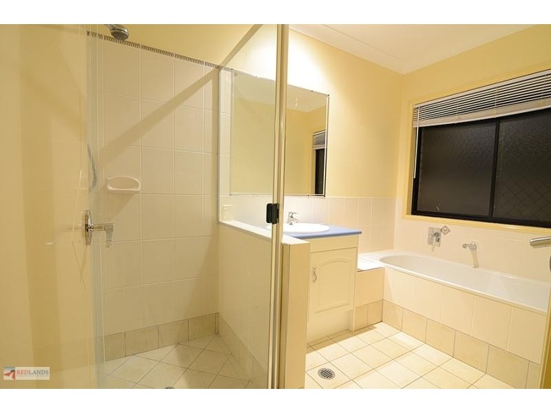 54 Spinnaker Circuit, Redland Bay QLD 4165