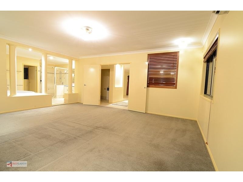 54 Spinnaker Circuit, Redland Bay QLD 4165