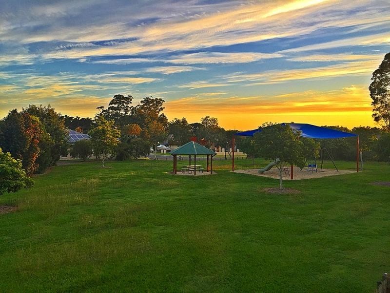 54 Spinnaker Circuit, Redland Bay QLD 4165