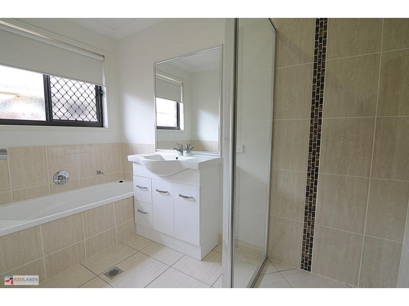 27 Stradbroke  Street, Redland Bay QLD 4165