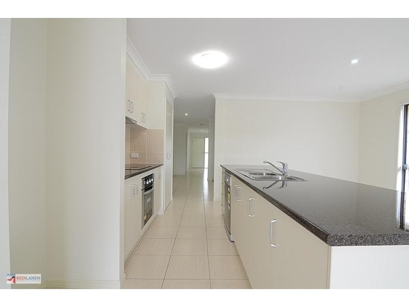 27 Stradbroke  Street, Redland Bay QLD 4165