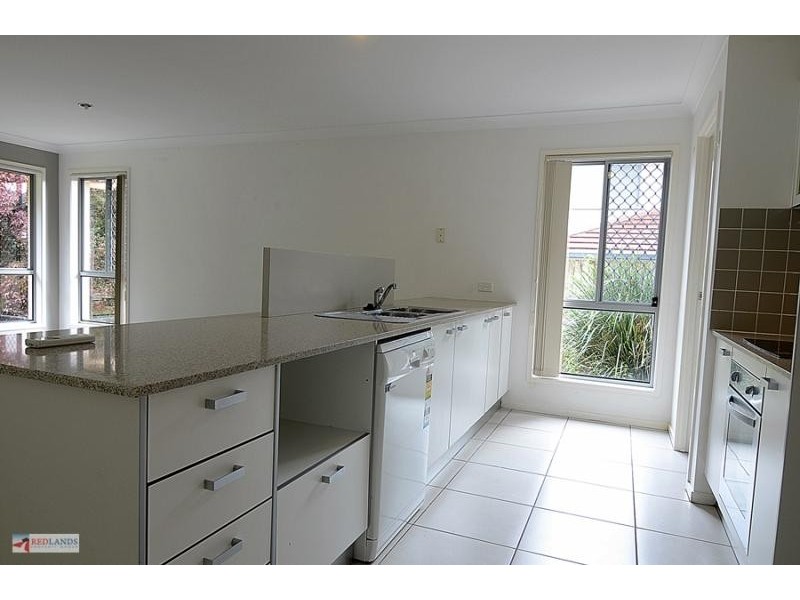 15 SHAW Place, Redland Bay QLD 4165
