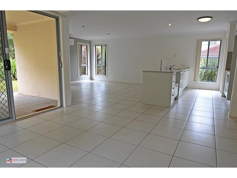 15 SHAW Place, Redland Bay QLD 4165