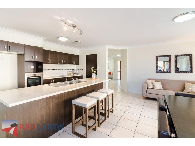 68 Ebony  Crescent, Redland Bay QLD 4165