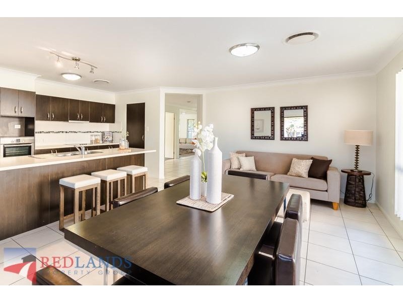 68 Ebony  Crescent, Redland Bay QLD 4165