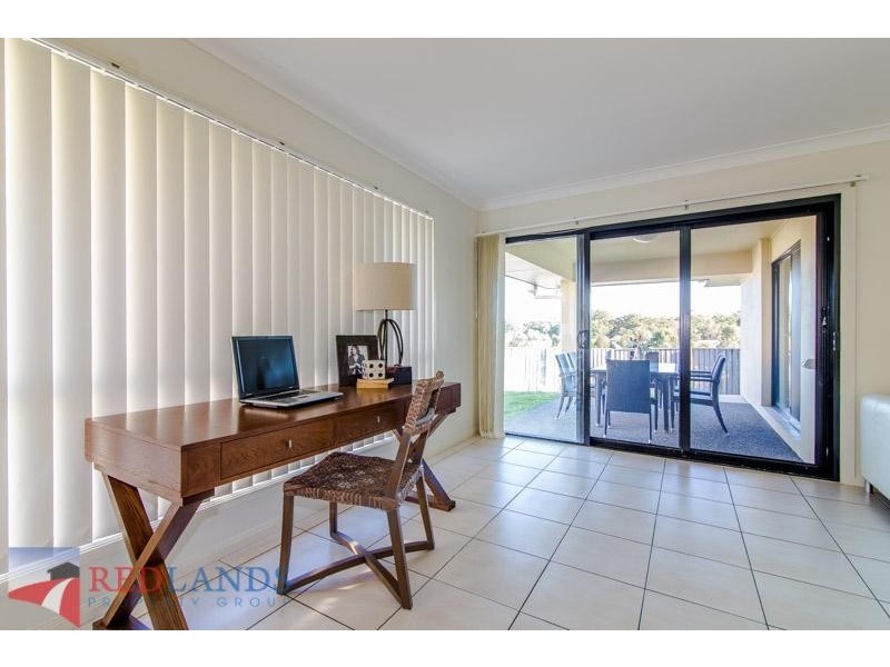 68 Ebony  Crescent, Redland Bay QLD 4165