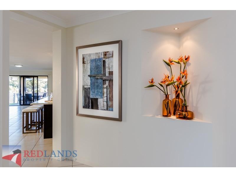 68 Ebony  Crescent, Redland Bay QLD 4165