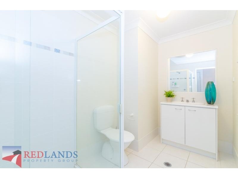 16 Magnetic Place, Redland Bay QLD 4165