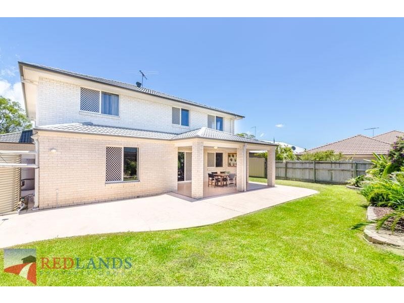 16 Magnetic Place, Redland Bay QLD 4165