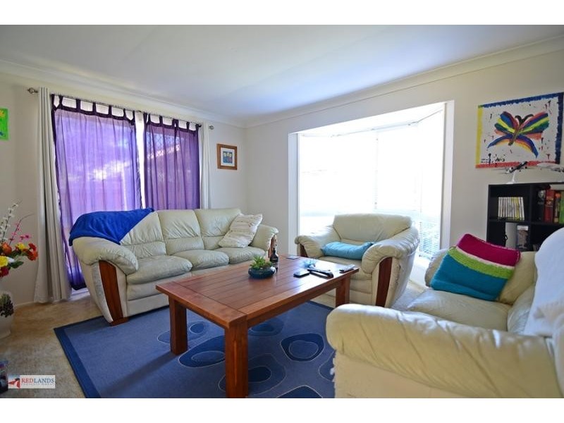 25 Meredith  Place, Redland Bay QLD 4165