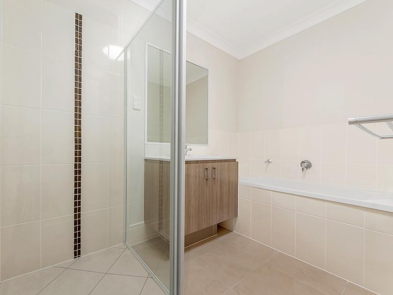 3 LILY Avenue, Coomera QLD 4209