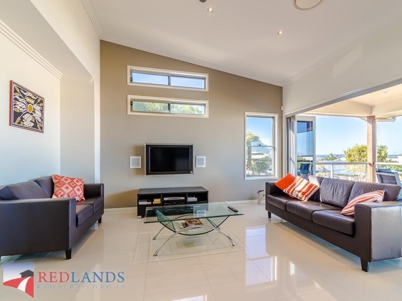 1 Hayman  Street, Redland Bay QLD 4165