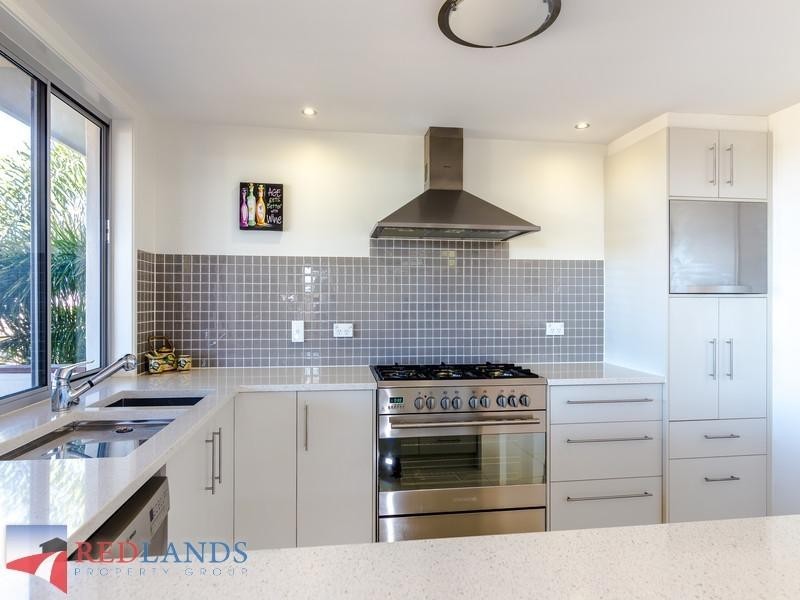 1 Hayman  Street, Redland Bay QLD 4165