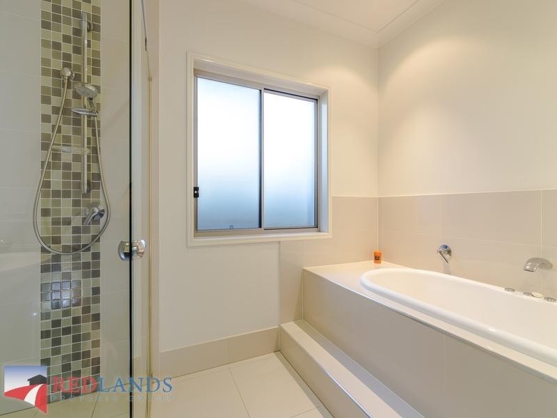 1 Hayman  Street, Redland Bay QLD 4165