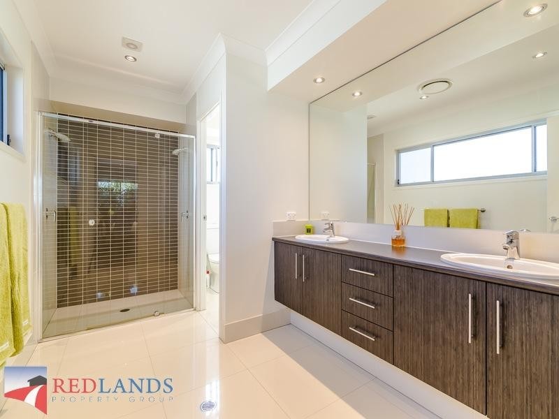 1 Hayman  Street, Redland Bay QLD 4165