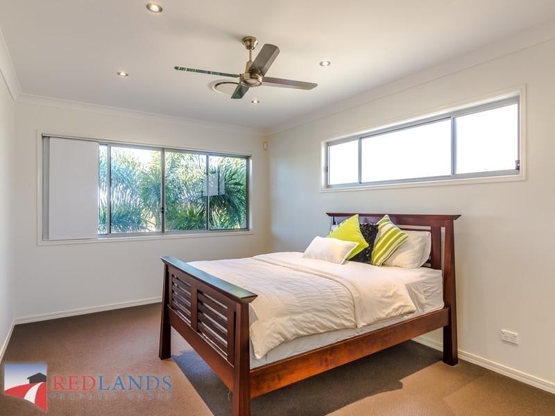 1 Hayman  Street, Redland Bay QLD 4165