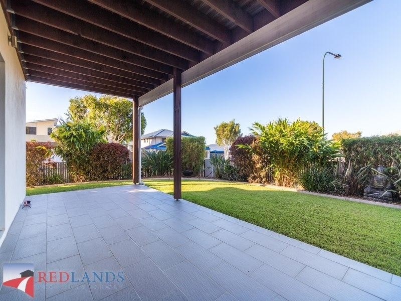1 Hayman  Street, Redland Bay QLD 4165
