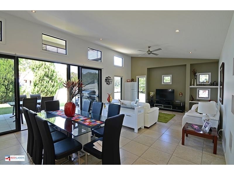 80 SUNNINGDALE Drive, Redland Bay QLD 4165